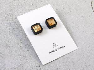 FORM052 KIMI Stud Earrings - Gold